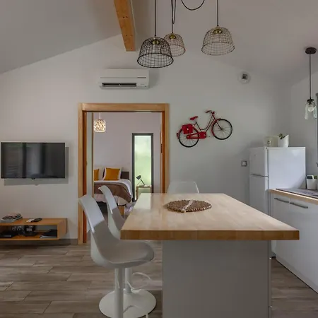 Pause Nature. Maison Ananda à 14 Kms De Toulouse Avec Parking Privatif Hébergement de vacances *