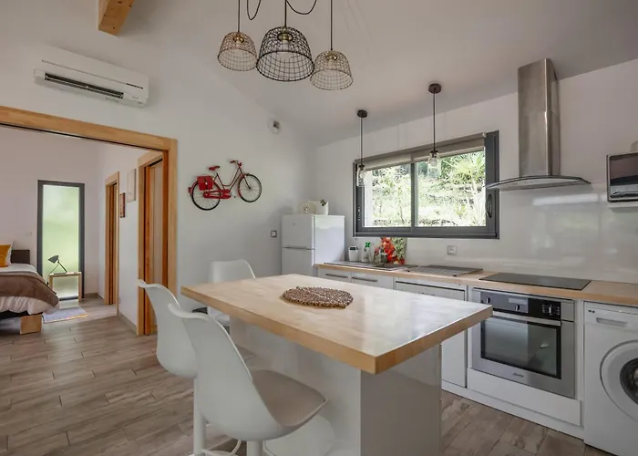 Hébergement de vacances Pause Nature. Maison Ananda à 14 Kms De Toulouse Avec Parking Privatif